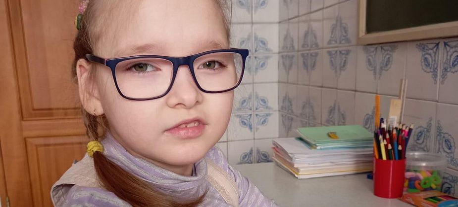 Девочке с ДЦП из Сухого Лога нужна помощь неравнодушных для прохождения реабилитации. К сбору подключились волонтеры из Серова