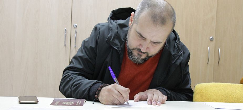 Серовчане подписываются за прямые выборы мэров, потому что «в демократическом государстве так и должно быть»