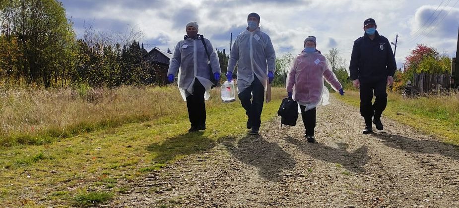 Жители отдаленных серовских деревень и поселков досрочно проголосовали на выборах