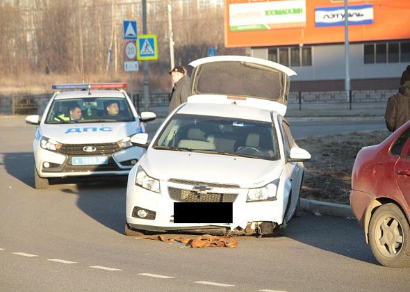 В Серове на «кольце» у автомобиля вырвало колесо