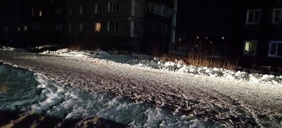 В Серове неизвестный водитель сбил женщину. Она госпитализирована, водителя ищут