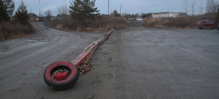 Аквапарк обвинили в «рейдерском захвате» дороги, а в «Пляже» говорят, что не перекрывали проезд, и призывают к диалогу