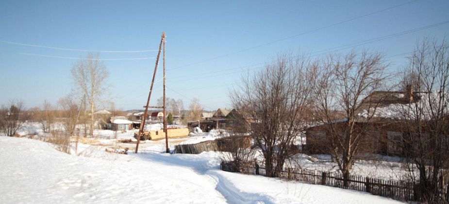 В поселке Урай почистили дороги от снега, но не везде