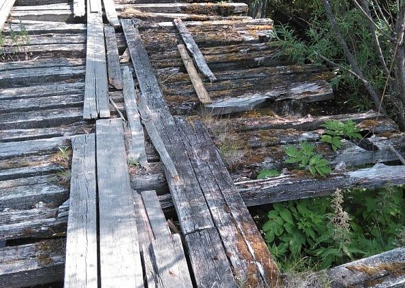В Серове не будут ремонтировать разваливающийся мост в Вятчино. На подходе к нему поставят знак "Въезд запрещен"