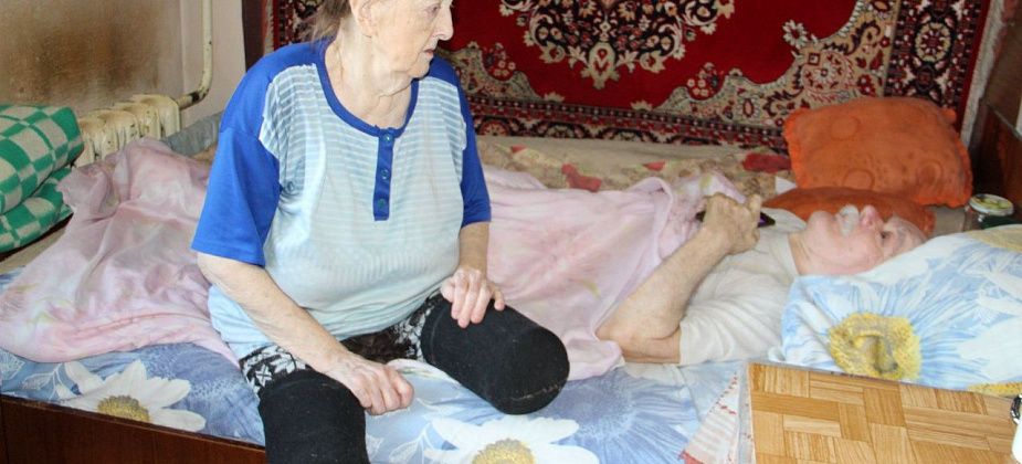Семью инвалидов Бобыкиных, которые добиваются оформления I группы, обследуют в больнице