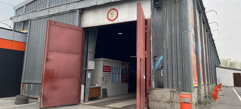 "А вы зря приехали, никого нет". Автомобилисты из Серова продолжают получать диагностические карты в соседних городах