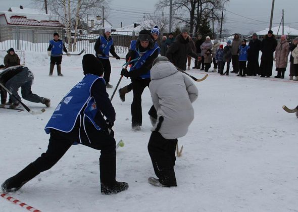 В турнире по хоккею на валенках юные серовчане заняли первое и второе места