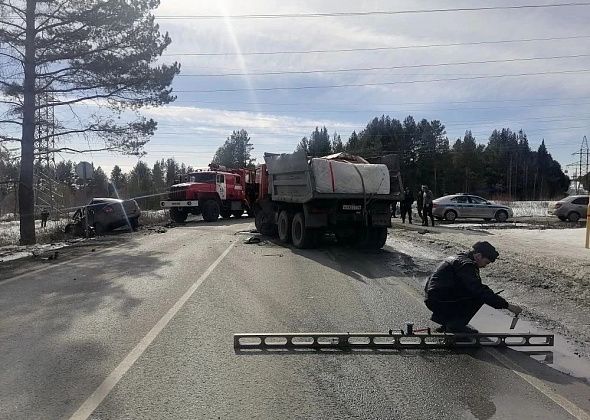 Между Серовом и поселком Энергетиков произошло смертельное ДТП. Дорога перекрыта