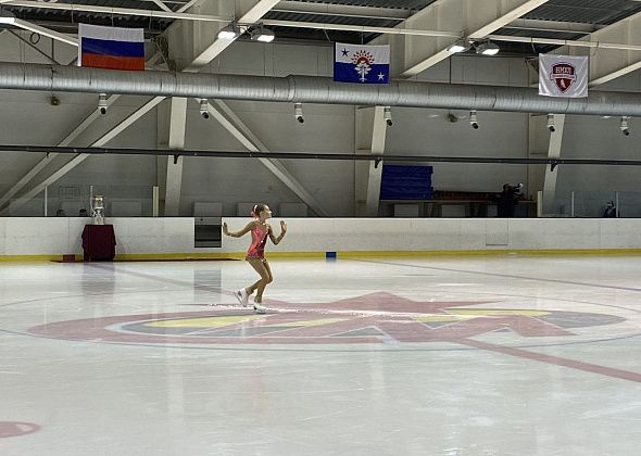 Юные фигуристки покажут серовчанам новогоднюю сказку