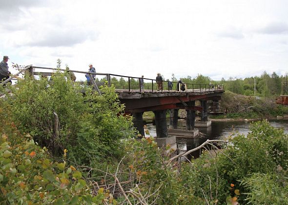Из бюджета Серова выделили средства на ремонт моста через Какву. Раньше люди его ремонтировали сами