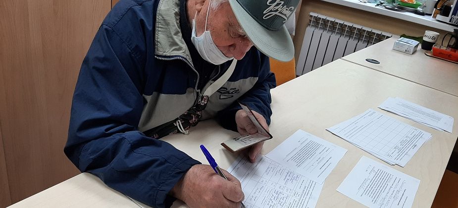 "Нужно что-то менять." Серовчане подписываются за возвращение прямых выборов мэров 