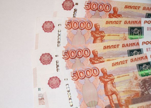 Работницу одного из пунктов выдачи Серова обманули мошенники