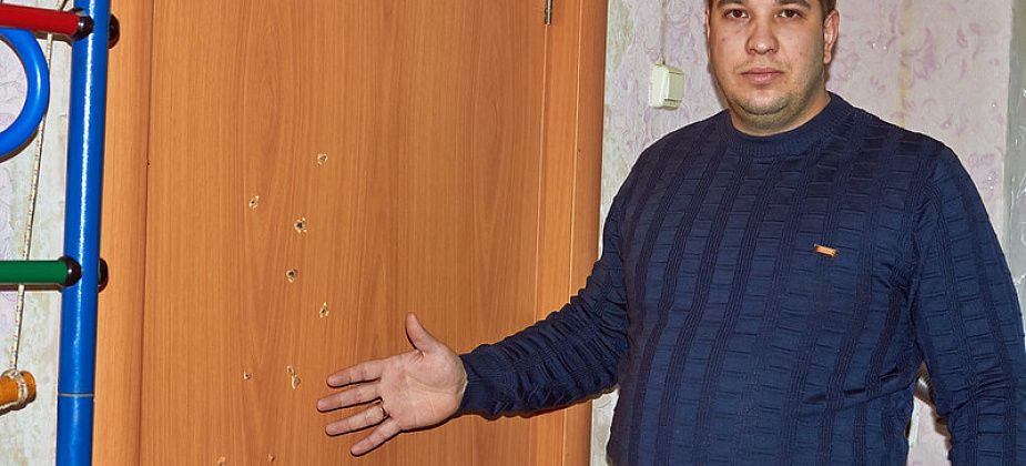 Краснотурьинец открыл стрельбу в подъезде, едва не ранив беременную соседку и ее трехлетнюю дочь