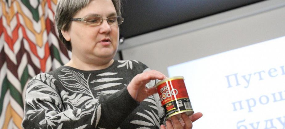 Серовчанка Галина Кузнецова коллекционирует карманные календарики. И путешествует по местам, которые на них изображены