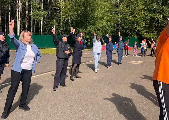 Серовские силовики провели в «Веселом бору» «Зарядку со стражем порядка»