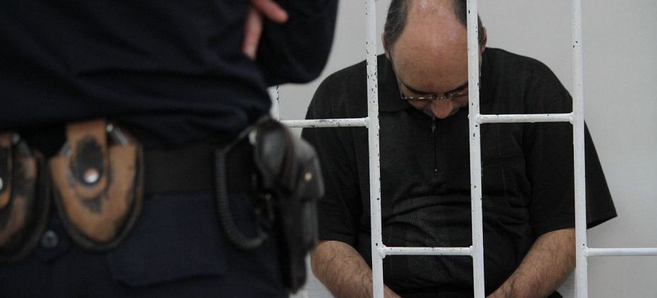 Суд вновь продлил арест серовчанину Александру Гооку, обвиняемому в убийстве женщины и ее сына