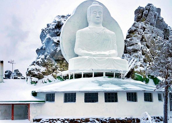 Опубликована петиция, призывающая губернатора Куйвашева "спасти" Качканар от буддистов, которые якобы захватили гору