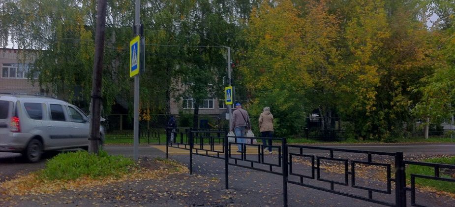 Глава Серова ответил на вопросы граждан про организацию парковок и пешеходных переходов, ремонт дорог
