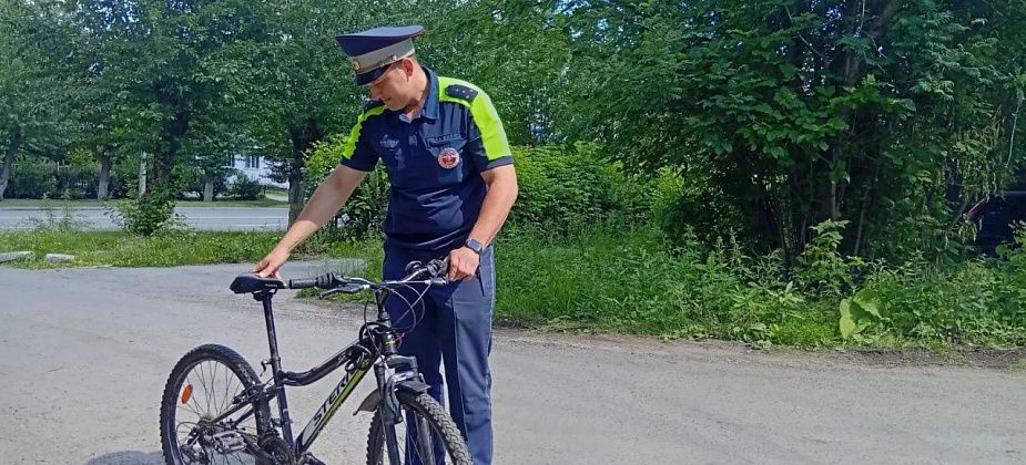 В центре Серова иномарка сбила ребенка-велосипедиста