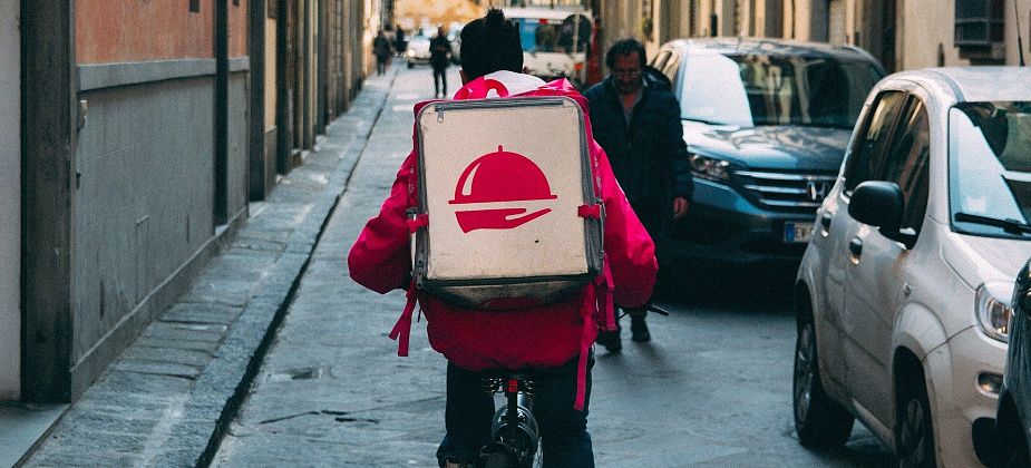 Доставка на дом и сервисы в Серове: полезный список для тех, кто остался дома