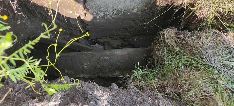 Под Североуральском женщина погибла, провалившись в старую выгребную яму. Труп извлекли, сапоги остались...