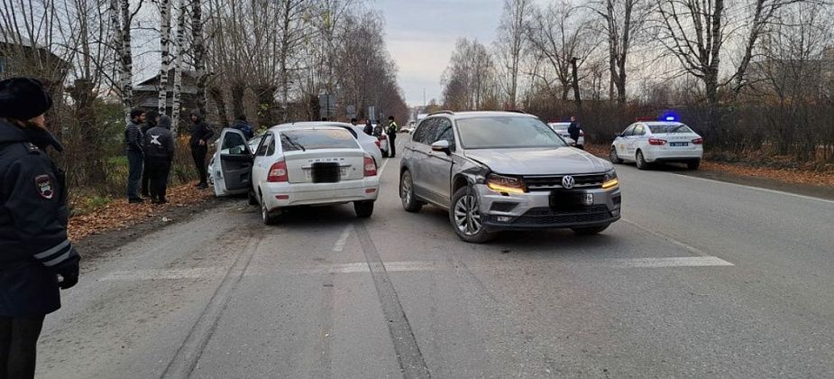 Отдел ГИБДД Серова рассказал подробности о вчерашнем ДТП на перекрестке улиц Кирова и Победы