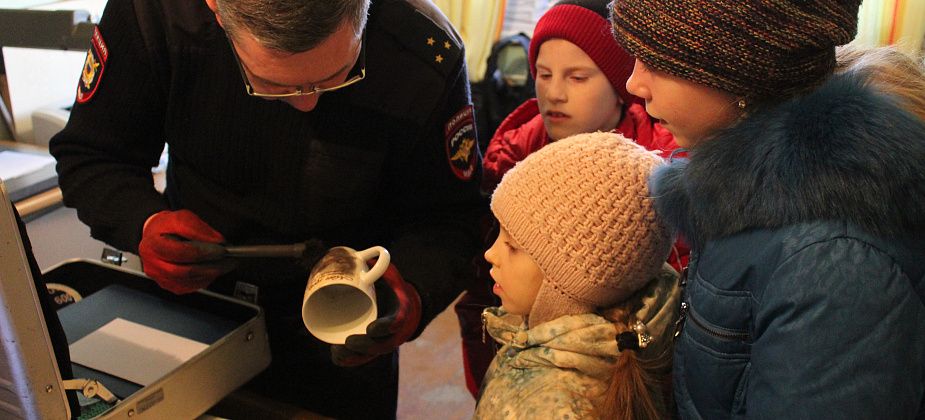 Я б в эксперты пошел - пусть меня научат!
