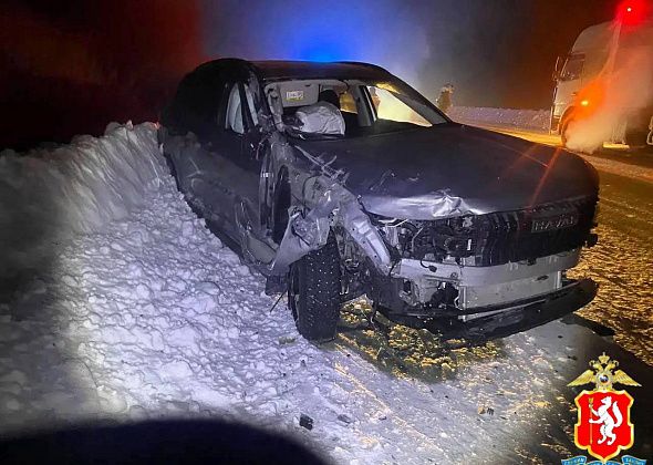 На трассе под Серовом нетрезвый водитель столкнулся с грузовиком