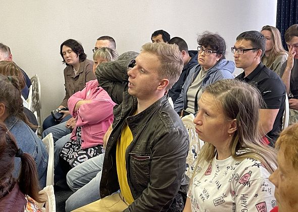 “Никто не останется без внимания”. Глава встретился с серовчанами, чьи квартиры пострадали от взрыва газа 