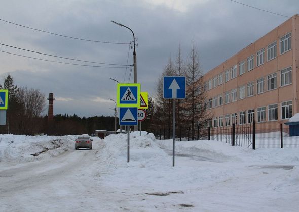 Власти Серова рассказали, почему сделали улицу Вальцовщиков односторонней. Из-за этого возникли проблемы у жителей Фестивальной