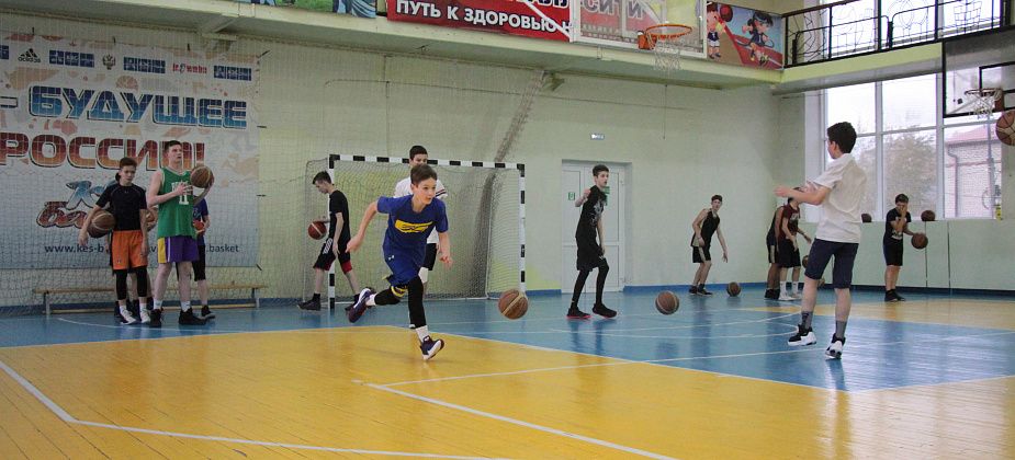 Юные серовчане успешно выступили на первенствах области по баскетболу