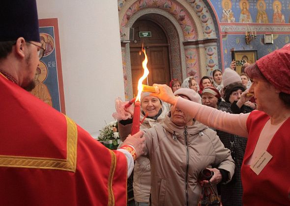 Серовчан приглашают в Преображенский собор на встречу Благодатного огня