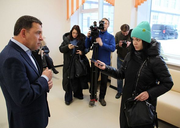 Евгению Куйвашеву, приехавшему в новую школу, рассказали про нападение собак на 19-летнюю серовчанку