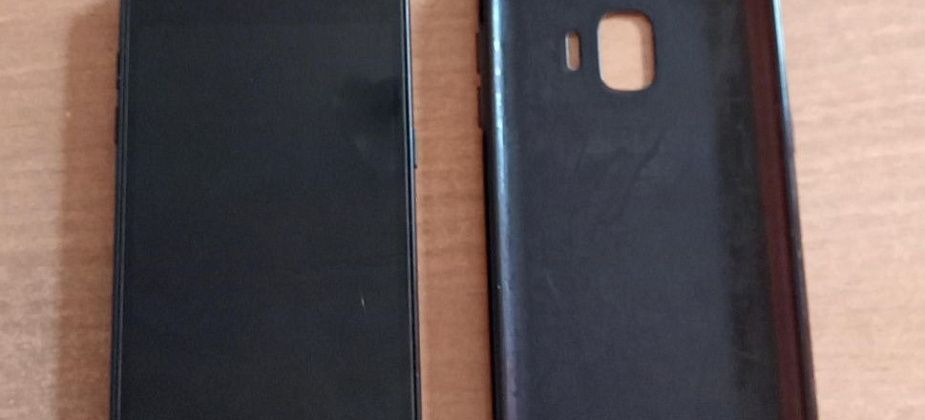 Прохожий попросил у серовчанина телефон, чтобы сделать звонок, и убежал с аппаратом