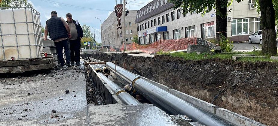 Власти Серова продлили перекрытие дороги на Октябрьской Революции