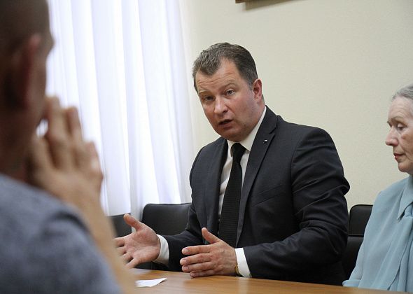 Глава Серова встретился с садоводами, которые отремонтировали мост