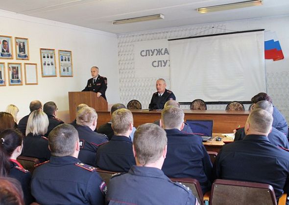Начальник части собственной безопасности свердловского ГУВД рассказал полицейским Серова о коррупции