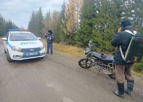 В Красноглинном Госавтоинспекция поймала “бесправника” без шлема на мопеде