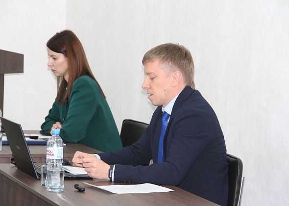 У Контрольного органа Серова возникли вопросы к использованию хоккейной формы