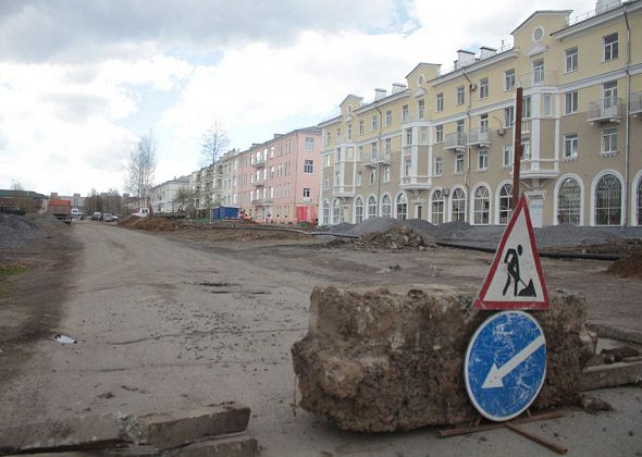 Из-за ремонта сетей на площади Металлургов временно без горячей воды останутся три дома, школа и ДКМ