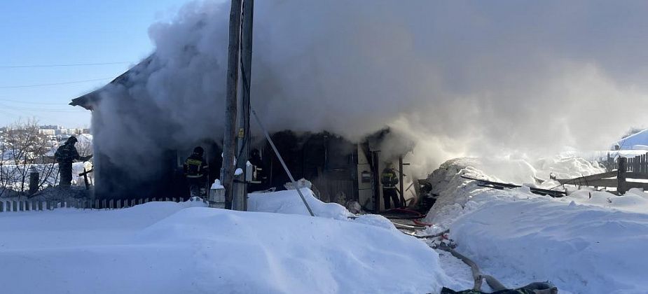 При пожаре в Серове погиб мужчина 