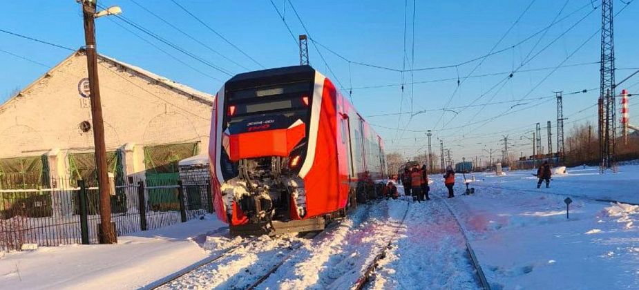 Свердловскую пригородную компанию оштрафовали за сход с путей электрички в Серове