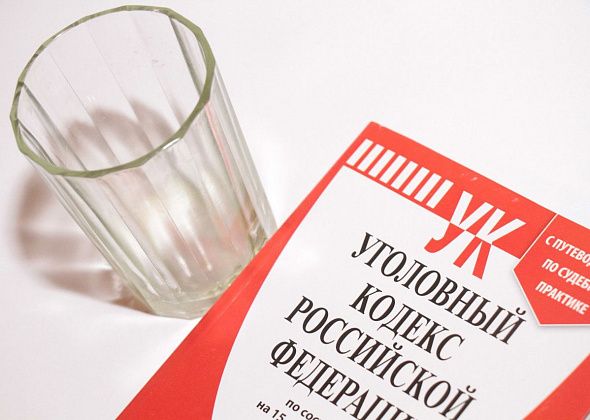 “Нанес не менее 345 ударов”. В свердловском селе мужчина насмерть забил знакомого, который слишком громко слушал музыку
