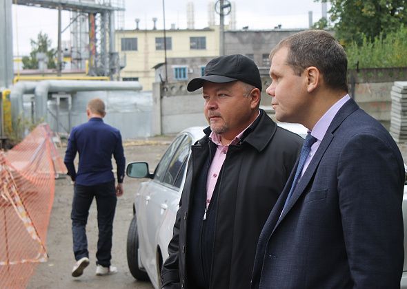 Депутат ЗакСо Павел Мякишев посетил главные стройплощадки Серова