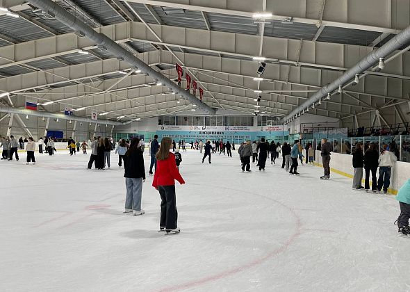Ледовая арена Серова начинает сезон проката коньков