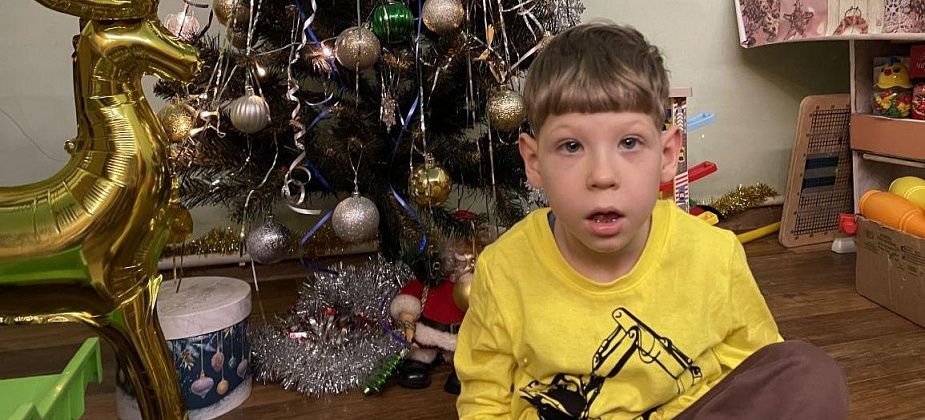 “Сломать хватило 10 минут, а восстановление довольно долгое.” Севе из Серова необходимы 400 тысяч для реабилитации