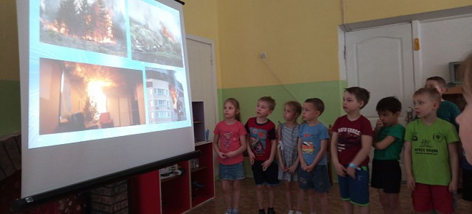 Для юных серовчан провели открытый урок по пожарной безопасности «Лаборатория Горелкина»