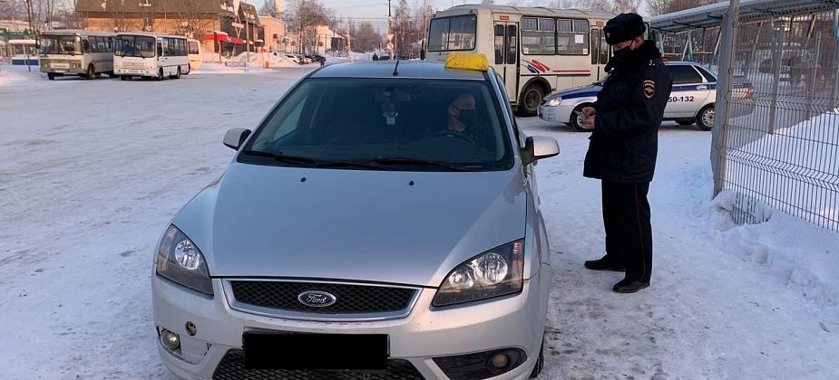 Госавтоинспекция Серова выявила 42 нарушения правил перевозки пассажиров в такси