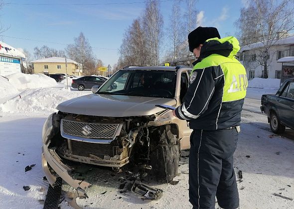 За сутки в двух ДТП в Серове пострадали трое человек