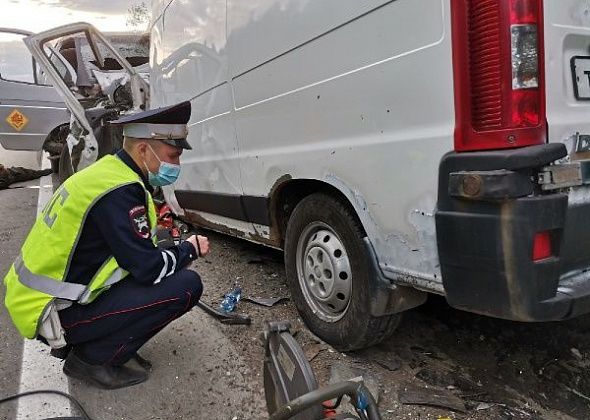 В ДТП на Серовском тракте погибли два человека, один - пострадал
